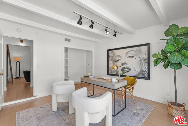10531 Woodbridge Street, Toluca Lake CA: https://media.crmls.org/mediaz/3762f59b-4abd-4dbf-88cd-0cbd12978f4b.jpg