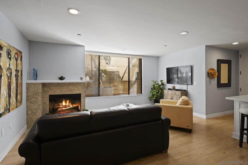 4082 Albatross St - photo 13