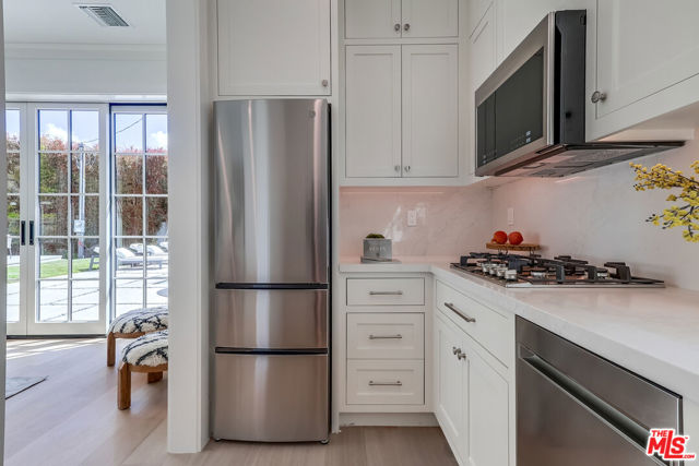 Drew Fenton | 427 N Bundy Drive Los Angeles CA | MLS: 7182819