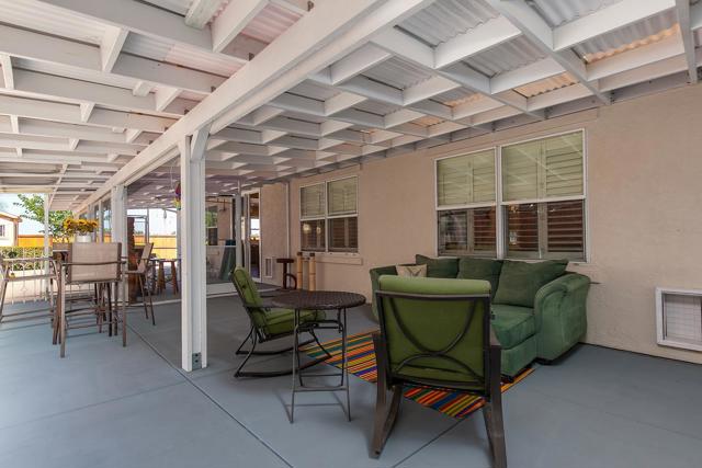 1935 Cresthaven Dr, Vista CA: https://media.crmls.org/mediaz/37646531-85b8-4321-b74d-a5a35611cf00.jpg