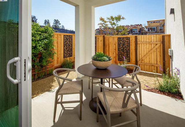 344 Waypoint Drive, Napa CA: https://media.crmls.org/mediaz/3764bd9e-5ab2-4f46-b388-5e5533250b0f.jpg