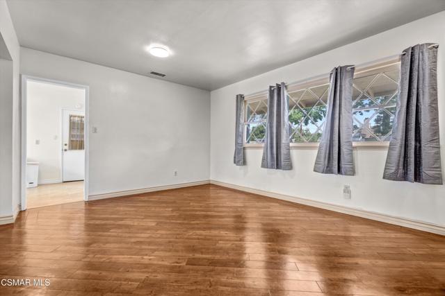 17400 Cantlay Street, Lake Balboa CA: https://media.crmls.org/mediaz/3764be55-18a1-427a-8590-1b73236f754c.jpg