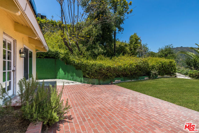 2432 BANYAN Drive, Los Angeles, California 90049, 4 Bedrooms Bedrooms, ,3 BathroomsBathrooms,Single Family Residence,For Sale,BANYAN,24400421