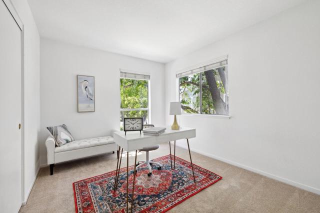 820 Boardwalk Place, Redwood City CA: https://media.crmls.org/mediaz/37666180-20aa-4972-ad0b-c5794391f9e0.jpg