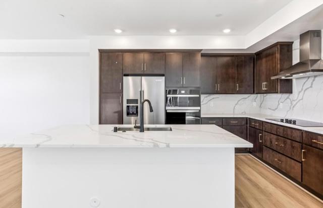 818 Redberry Way, San Jose CA: https://media.crmls.org/mediaz/37672f26-ba9f-4a80-90ea-0a99fe2b558c.jpg
