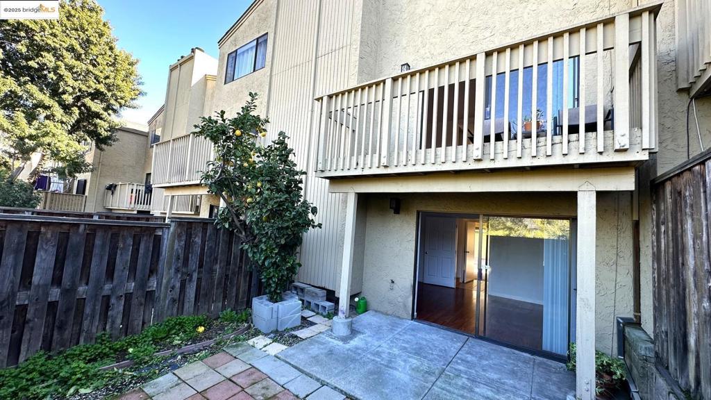 1004 Imperial PL