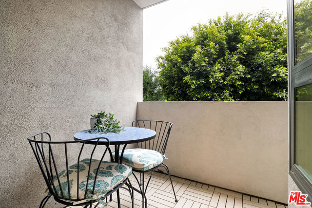 Drew Fenton | 12115 San Vicente Boulevard Los Angeles CA | MLS: 7175742