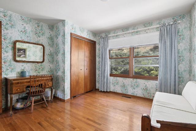24905 Skyland Road, Los Gatos CA: https://media.crmls.org/mediaz/37690d1a-569a-4d8b-82e9-b0d1b022d590.jpg