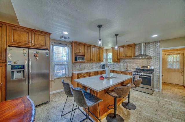 1117 Garner Avenue, Salinas CA: https://media.crmls.org/mediaz/376942df-60a0-475f-a1ab-7adc0406a1a4.jpg
