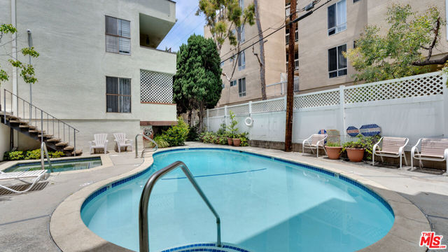 1434 Greenfield Avenue, Los Angeles CA: https://media.crmls.org/mediaz/376974d5-2fd8-43ad-9b62-3ff5063feb57.jpg