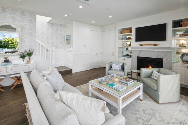 552 G Avenue, Coronado CA: https://media.crmls.org/mediaz/3769a5b9-0940-409c-a820-4fa1780d1413.jpg