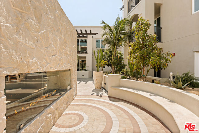 1700 S Pacific Coast Highway, Redondo Beach CA: https://media.crmls.org/mediaz/3769ab61-88a7-4f03-b2c0-51c6da114a46.jpg
