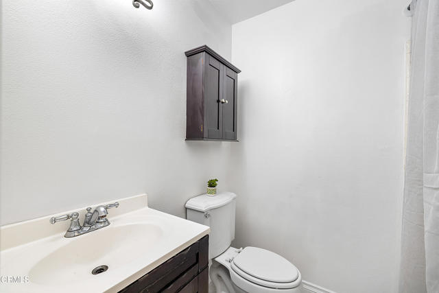Detail Gallery Image 18 of 25 For 562 Holly Ave, Oxnard,  CA 93036 - 3 Beds | 2 Baths