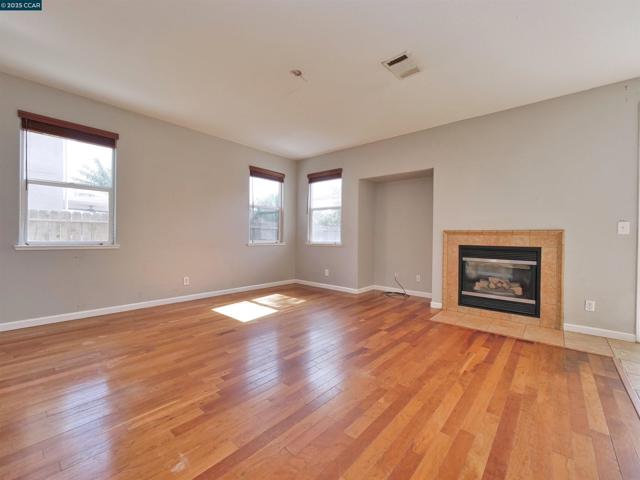 2035 Pasado Avenue, Manteca CA: https://media.crmls.org/mediaz/3769db54-9bf8-4327-a53f-6ccd7c6433da.jpg