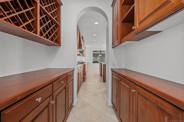 13226 Ireland Ln, San Diego CA: https://media.crmls.org/mediaz/3769e733-239c-4088-8362-4e0dc35f9a94.jpg