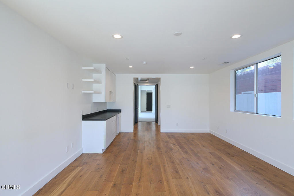 215 N Hollywood WayBurbank img 6