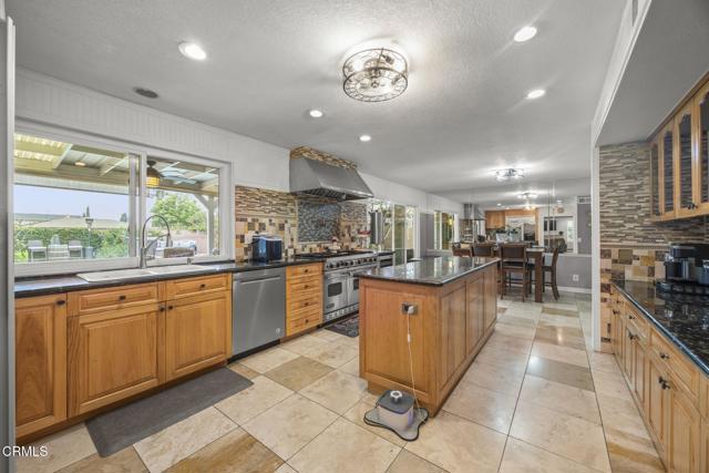 1099 N Agusta Avenue, Camarillo CA: https://media.crmls.org/mediaz/376ae464-daf5-4510-a171-e2b2bd3120b3.jpg
