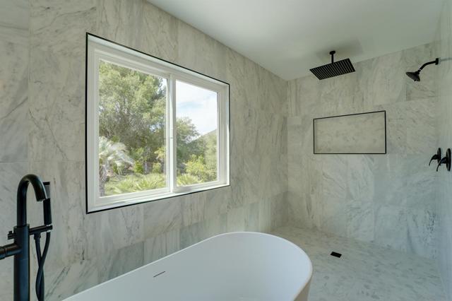 3302 Vista Rocosa, Escondido CA: https://media.crmls.org/mediaz/376b223d-1deb-44da-bfd9-f767ed10a529.jpg