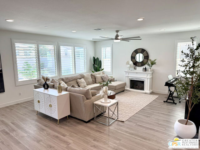 5688 California Circle, Banning CA: https://media.crmls.org/mediaz/376b36a1-67ff-4d25-a655-e9ffb02fc6c9.jpg