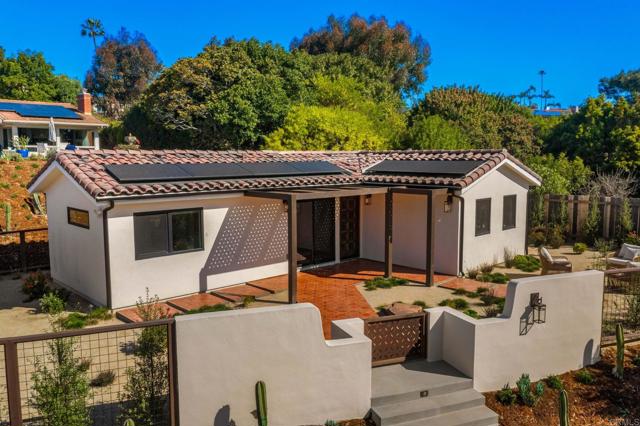2087 Via Ladeta, La Jolla CA: https://media.crmls.org/mediaz/376cecb0-55fc-4012-8351-9205953c24f9.jpg