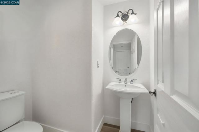 1782 Anastasia Dr, Brentwood CA: https://media.crmls.org/mediaz/376d0c58-2017-463e-a4af-b68e475e6afc.jpg