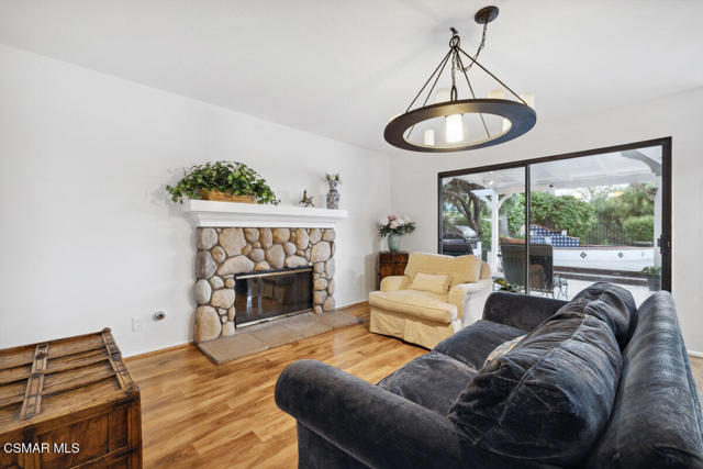 6690 Oak Springs Drive, Oak Park CA: https://media.crmls.org/mediaz/376e83c0-9c75-4d34-85f3-5ef8be59d857.jpg
