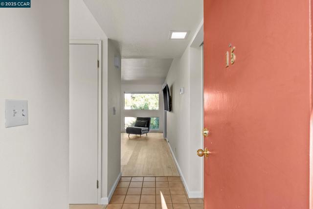 1600 Carmel Drive, Walnut Creek CA: https://media.crmls.org/mediaz/376e9c16-a0eb-4e65-994c-895d229fa204.jpg