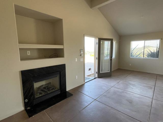 12478 Hillpoint Court, Valley Center CA: https://media.crmls.org/mediaz/376f0eb9-70d9-4c0b-b8a8-1414edd1cf63.jpg