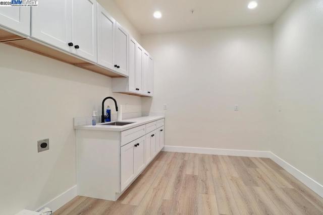 5232 Henderson Ct, Antioch CA: https://media.crmls.org/mediaz/376f8180-c996-45bf-8b33-d9406540b993.jpg