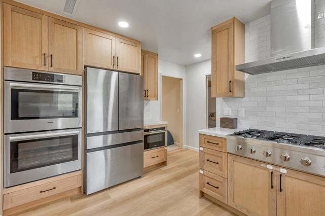 Image 11 of 31 For 2337 Walden Square
