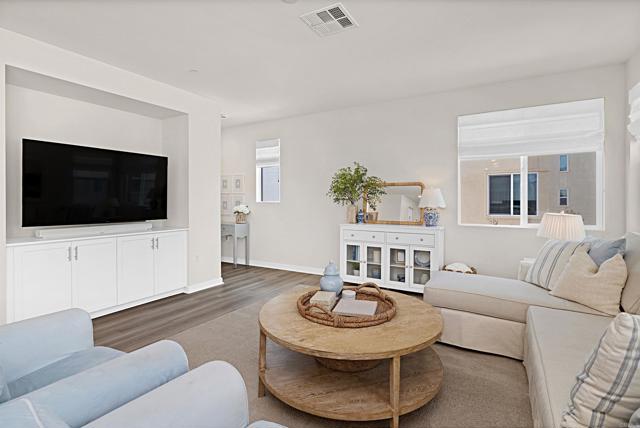 Detail Gallery Image 3 of 46 For 5464 Shorefront Dr #148,  San Diego,  CA 92154 - 4 Beds | 3/1 Baths