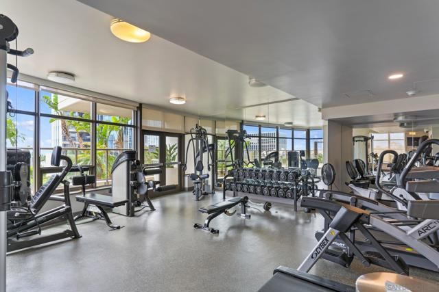 700 W E St, San Diego CA: https://media.crmls.org/mediaz/37701a2c-2828-4938-9cb5-80aaedf6eb74.jpg