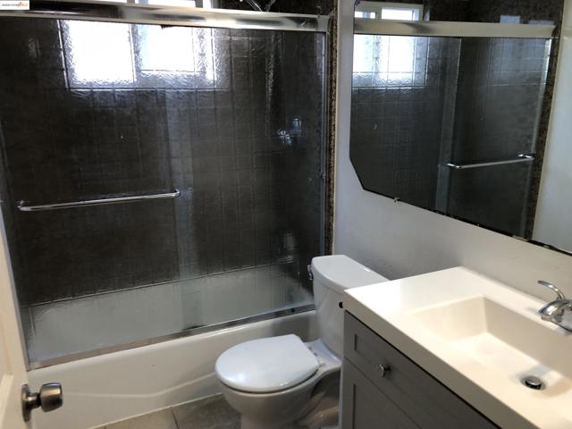 2174 Sugartree Dr, Pittsburg CA: https://media.crmls.org/mediaz/37701c14-ea9a-4d41-a3c4-48f615d9fd63.jpg