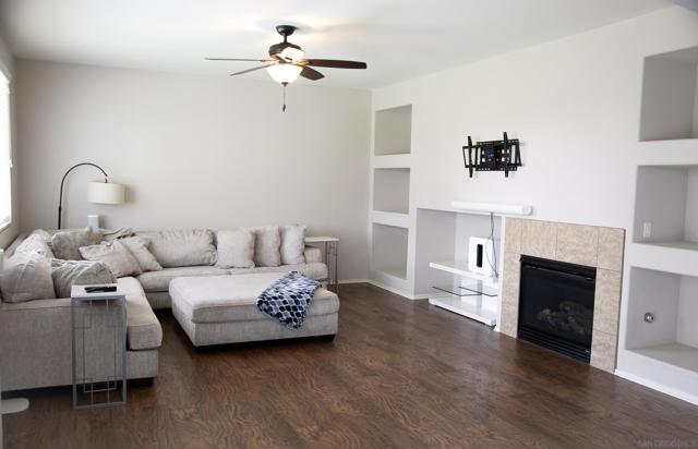 29360 Coral Island Ct, Menifee CA: https://media.crmls.org/mediaz/37711adc-434b-4cf9-ac48-a4a50e4cf0af.jpg