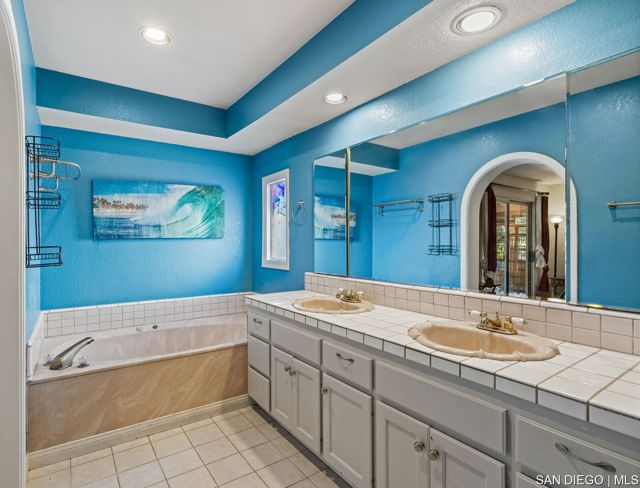 23849 Gymkhana RD, Ramona CA: https://media.crmls.org/mediaz/377157a0-395c-44ee-b884-3342bebbdab2.jpg