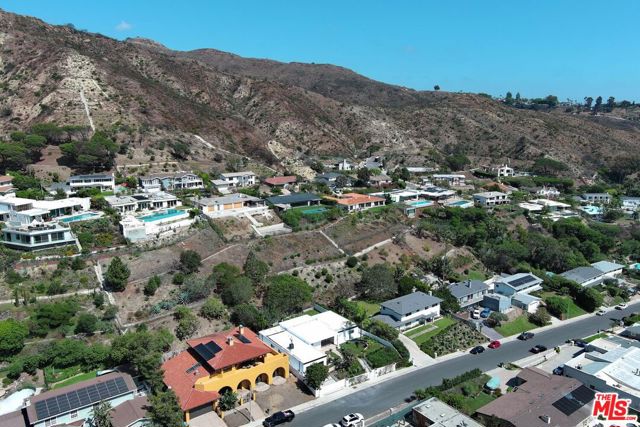 Drew Fenton | 18073 Sandy Cape Drive Pacific Palisades CA | MLS: 7432418