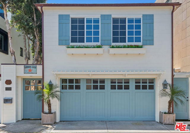 23356 aka 107 Malibu Colony Road, Malibu CA: https://media.crmls.org/mediaz/37720eb7-2968-417e-86c2-c348fa5f8b57.jpg