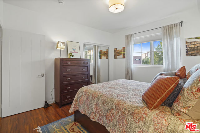 13308 Valleyheart Drive, Sherman Oaks CA: https://media.crmls.org/mediaz/37757361-15b0-452c-9974-5ca7dac47fad.jpg