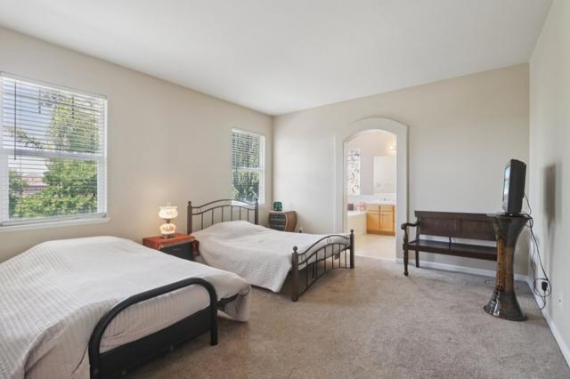 540 Lavender Way, Hollister CA: https://media.crmls.org/mediaz/377660ab-b12f-4ee7-b09d-72f45f60c383.jpg