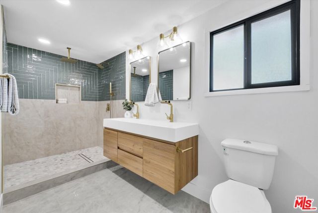 15515 La Moine Street, Hacienda Heights CA: https://media.crmls.org/mediaz/3776e1f9-e21f-43ef-95d2-eced657b01c6.jpg