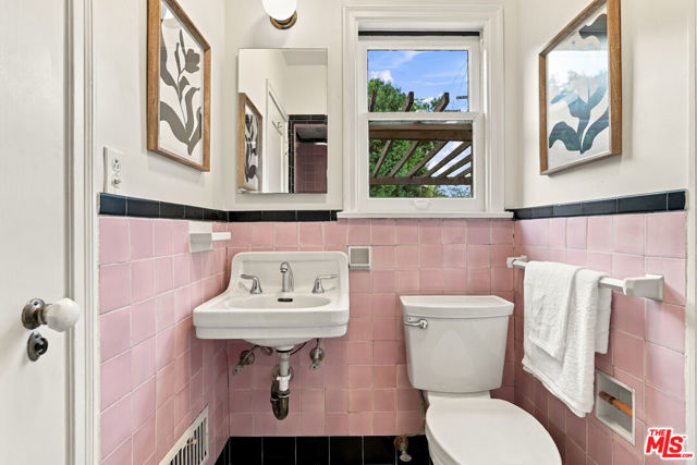 1017 North Howard Street photo 29