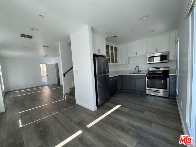1330 Arapahoe Street, Los Angeles CA: https://media.crmls.org/mediaz/3779ba35-d0fd-427f-a36c-512cc0ef2bdc.jpg