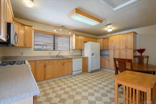 Detail Gallery Image 19 of 27 For 1186 E Lexington, El Cajon,  CA 92019 - – Beds | – Baths