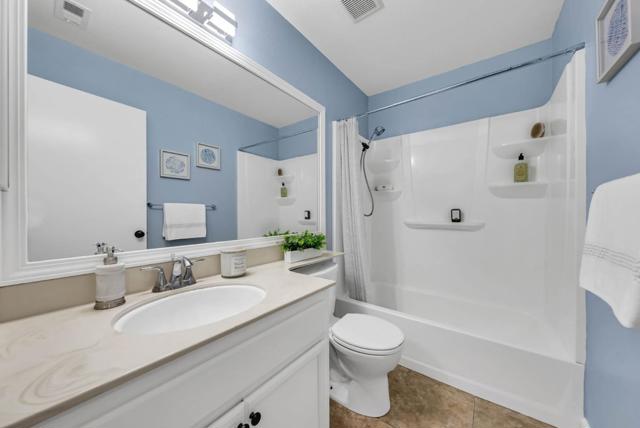 38784 Huntington Circle, Fremont CA: https://media.crmls.org/mediaz/377a4b1d-dff0-4cc7-844e-38fef70893c8.jpg