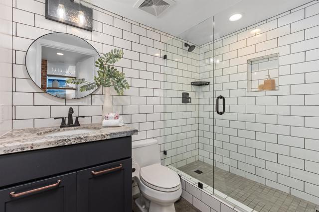 Detail Gallery Image 28 of 55 For 401 N Coast Hwy #301,  Oceanside,  CA 92054 - 3 Beds | 3 Baths