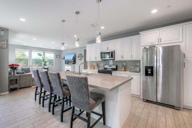 Detail Gallery Image 9 of 53 For 662 Gemstone Dr, San Marcos,  CA 92078 - 5 Beds | 3 Baths