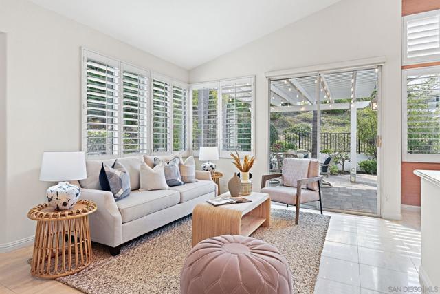 6039 Malea Way, Oceanside CA: https://media.crmls.org/mediaz/377b6a63-6231-4fad-a041-d0adb2e5661b.jpg