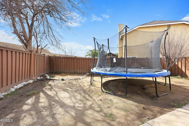 16606 Shinedale Drive, Canyon Country CA: https://media.crmls.org/mediaz/377b8ff7-1e23-48ea-8e4d-ccaf2a245804.jpg
