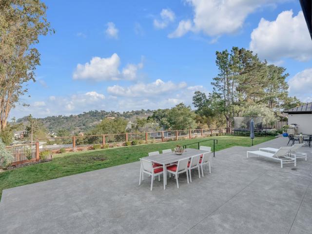 60 Glengarry Way, Hillsborough CA: https://media.crmls.org/mediaz/377bf7d9-696f-4269-8087-fbb88399da00.jpg