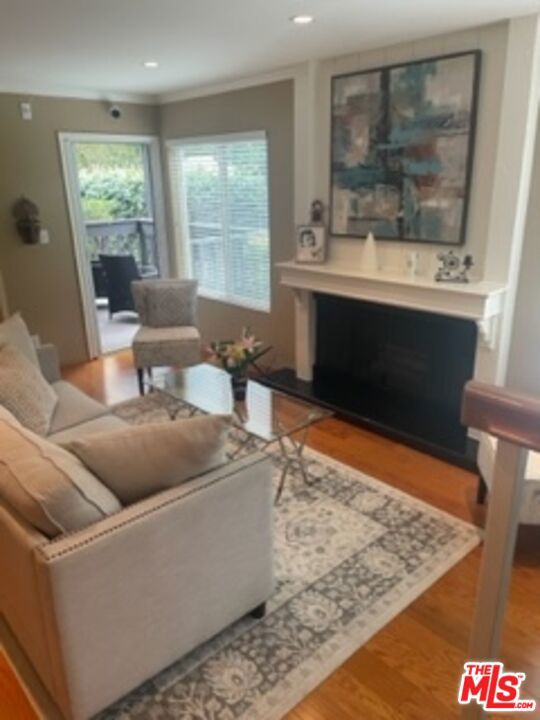4845 Maytime Lane, Culver City CA: https://media.crmls.org/mediaz/377cb77a-5499-4cfa-996b-773383f0e3d8.jpg